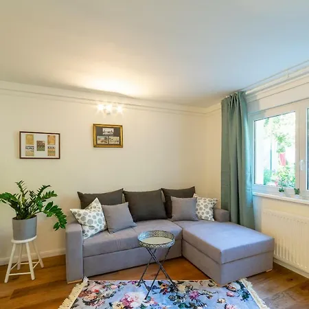 Buergerpark Apartments